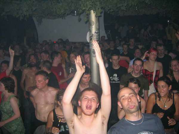 Crowd dancing at an Egebamyasi live show