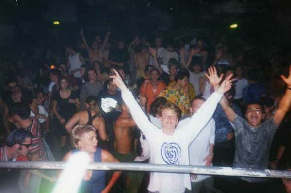 Crowd dancing at an Egebamyasi live show