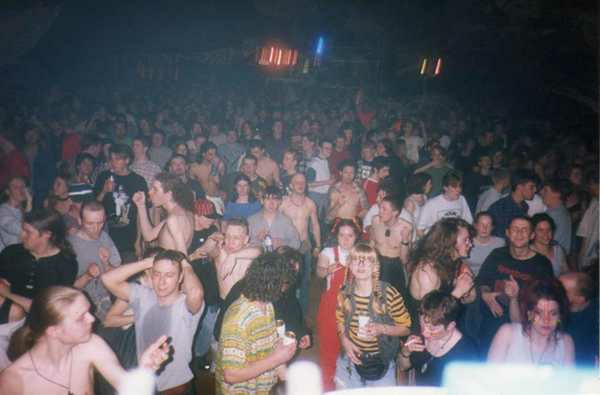 Crowd dancing at an Egebamyasi live show