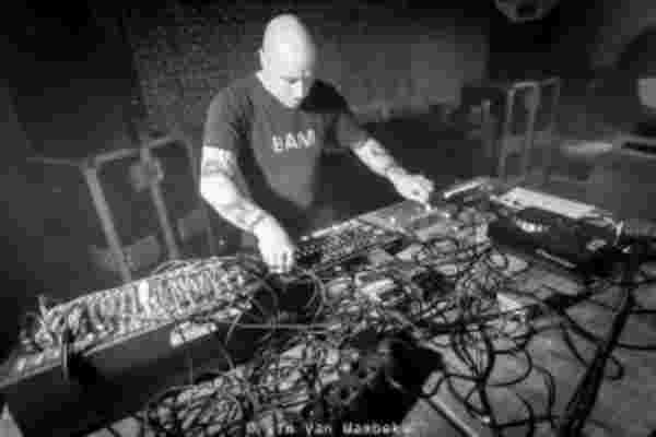 Egebamyasi artist portrait